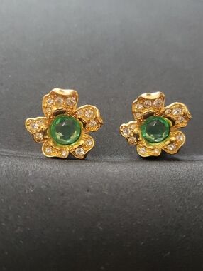Vintage Cindy Adams Clip On Earrings.